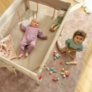 Lionelo Laura Grey Concrete — Lit de voyage compact